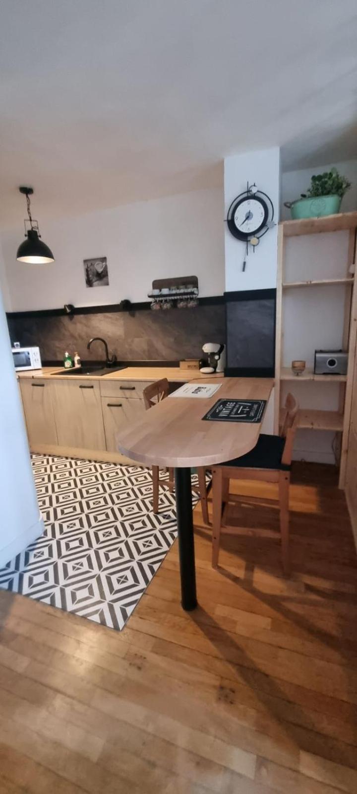 Bayard La Tour Apartment Charleville-Mezieres Bagian luar foto